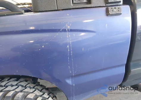 1998 Toyota Tacoma Base V6 z USA, uszkodzony, nr VIN 4TAWN72N9WZ029977